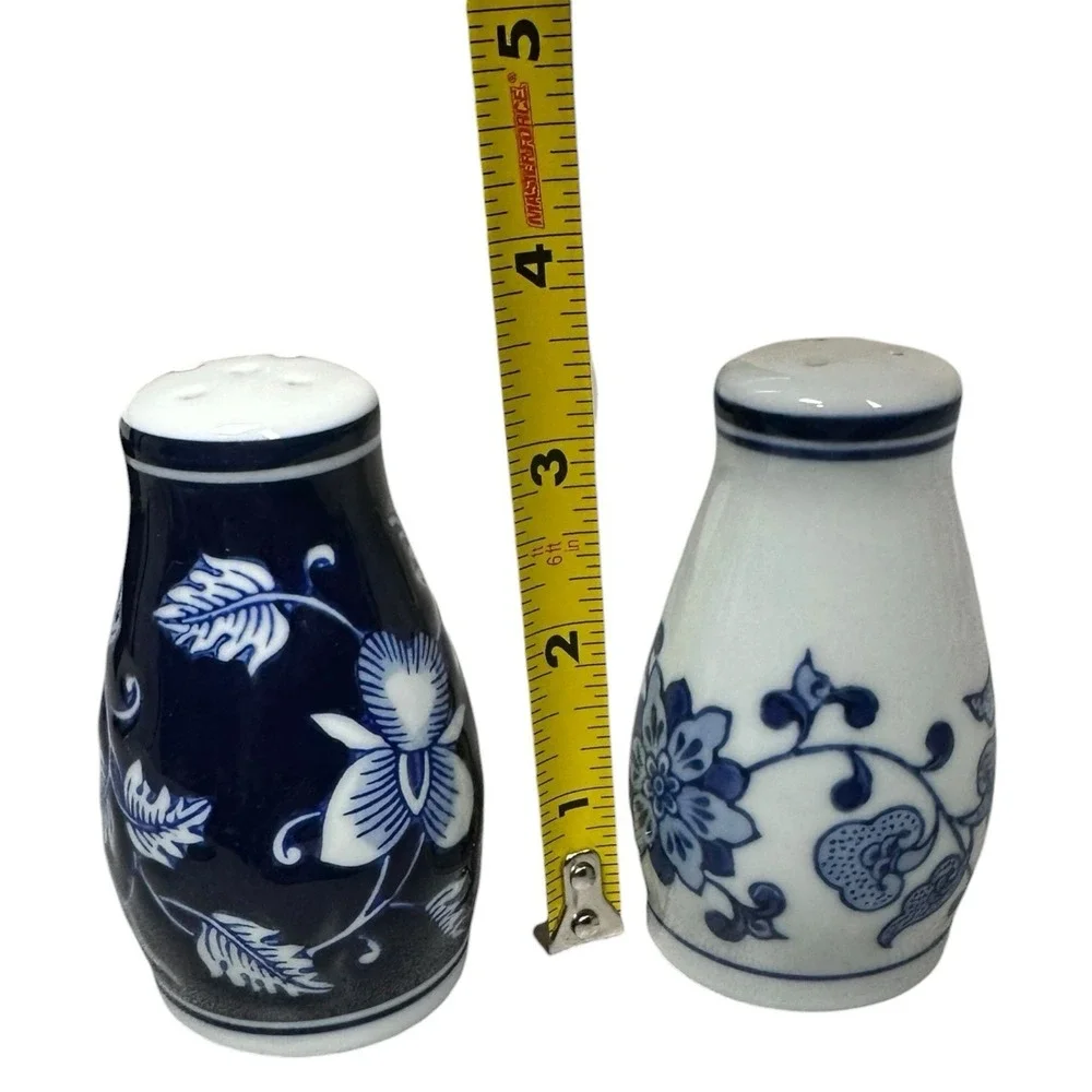 Pier 1 Mandarin Porcelain Salt Pepper Shakers Cobalt Blue&White Chinoiserie Set